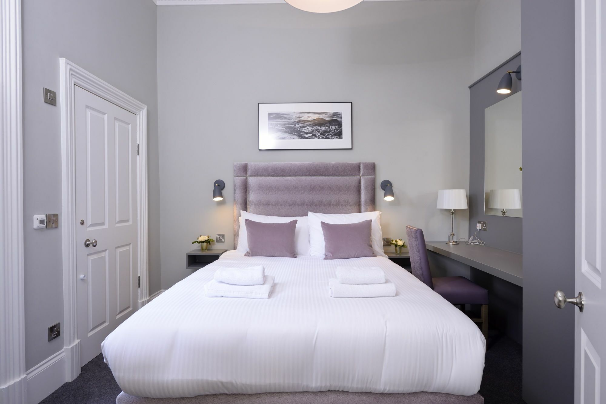 Destiny Scotland Apartments At West End - Princes Street Edynburg Zewnętrze zdjęcie